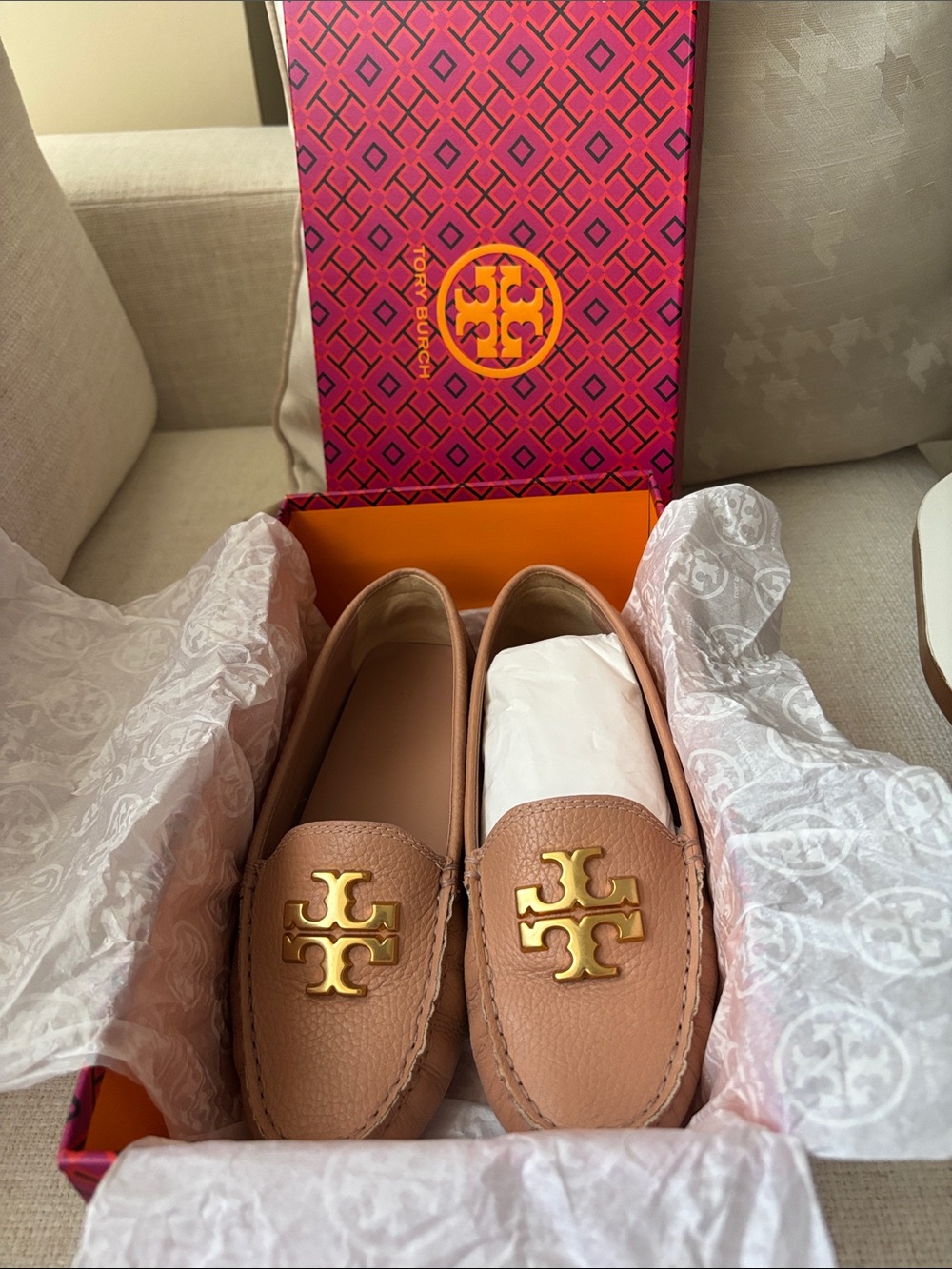 Tory Burch Blush Pink Leather Logo Loafers with box size 7 with box - Picture 1 of 16